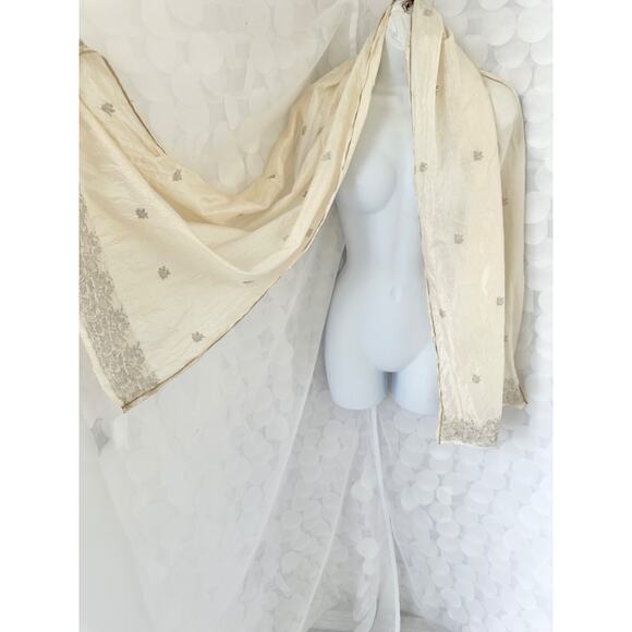Unbranded Accessories - Vintage 60s 100% SILK Ivory rectangular head scarf Gold Thread HAND WOVEN